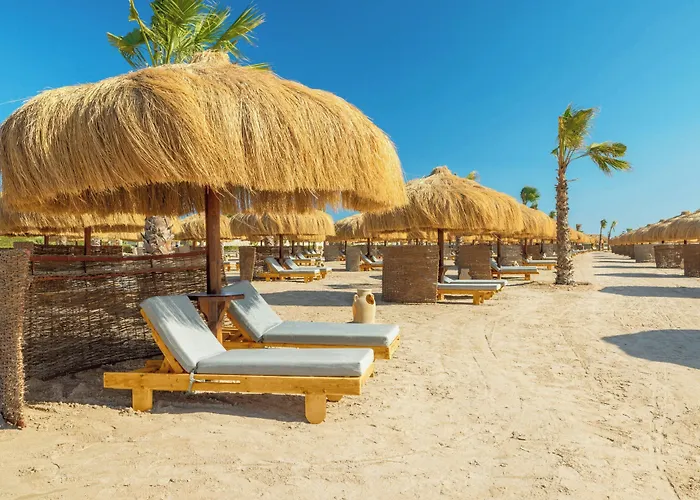 شيراتون خليج سوما منتجع 5*